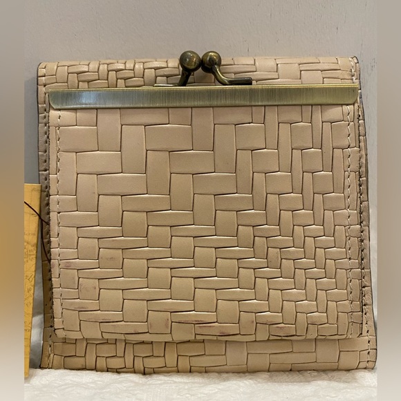 Patricia Nash* Reiti* Kiss-lock Leather Woven Wallet• NWT - Picture 2 of 9